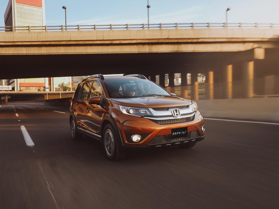  Honda BR-V 2018 года  (MX) (фото 16 из 28)